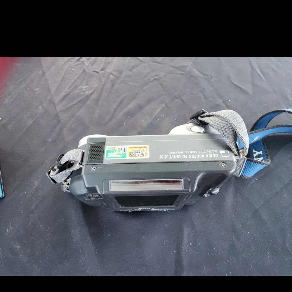 Sony Mavica MVC-FD85  FD Drive Digital Still Camera - Untested
